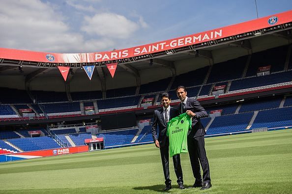 Gianluigi Buffon Signs For PSG